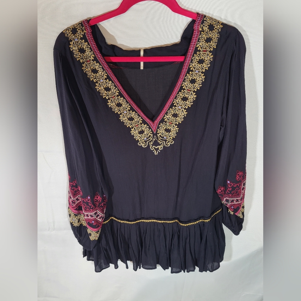 Free People WILD ONE Peasant Dress Size XS V Neck Black Embroidered Boho pockets - Picture 4 of 15
